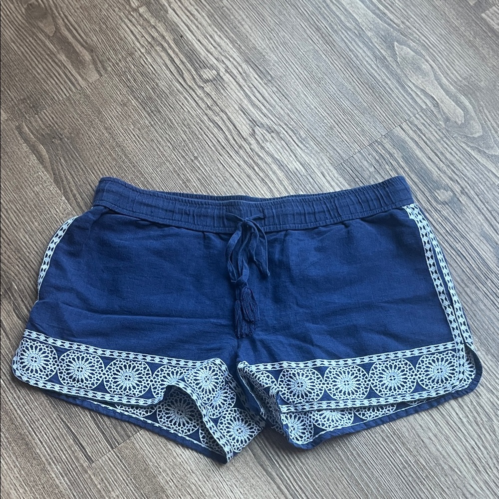 Vineyard Vine Linen Embroidered Shorts - small